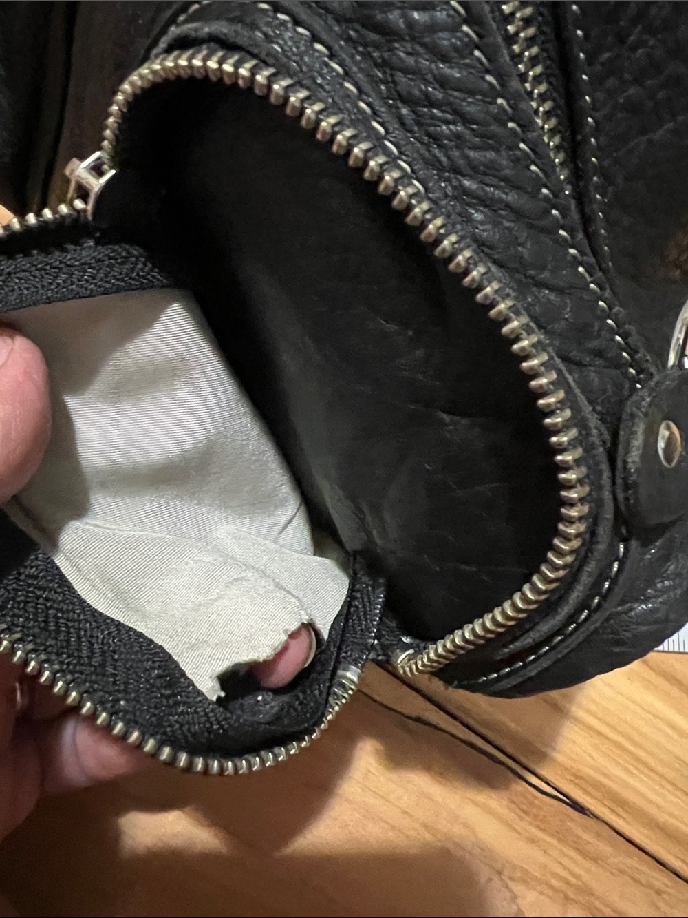 Roots Black Leather Crossbody Bag - Picture 15 of 17